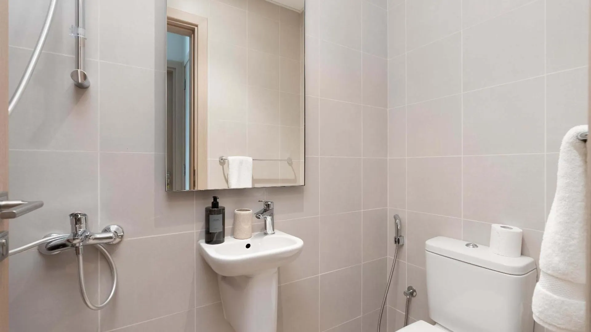Luxury 2Br And Study Water View In Al Wasl Apartment Dubai