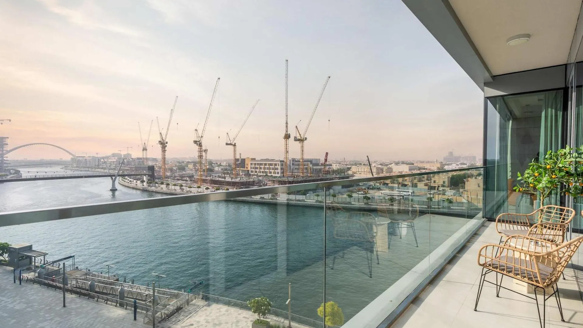 Luxury 2Br And Study Water View In Al Wasl Apartment Dubai